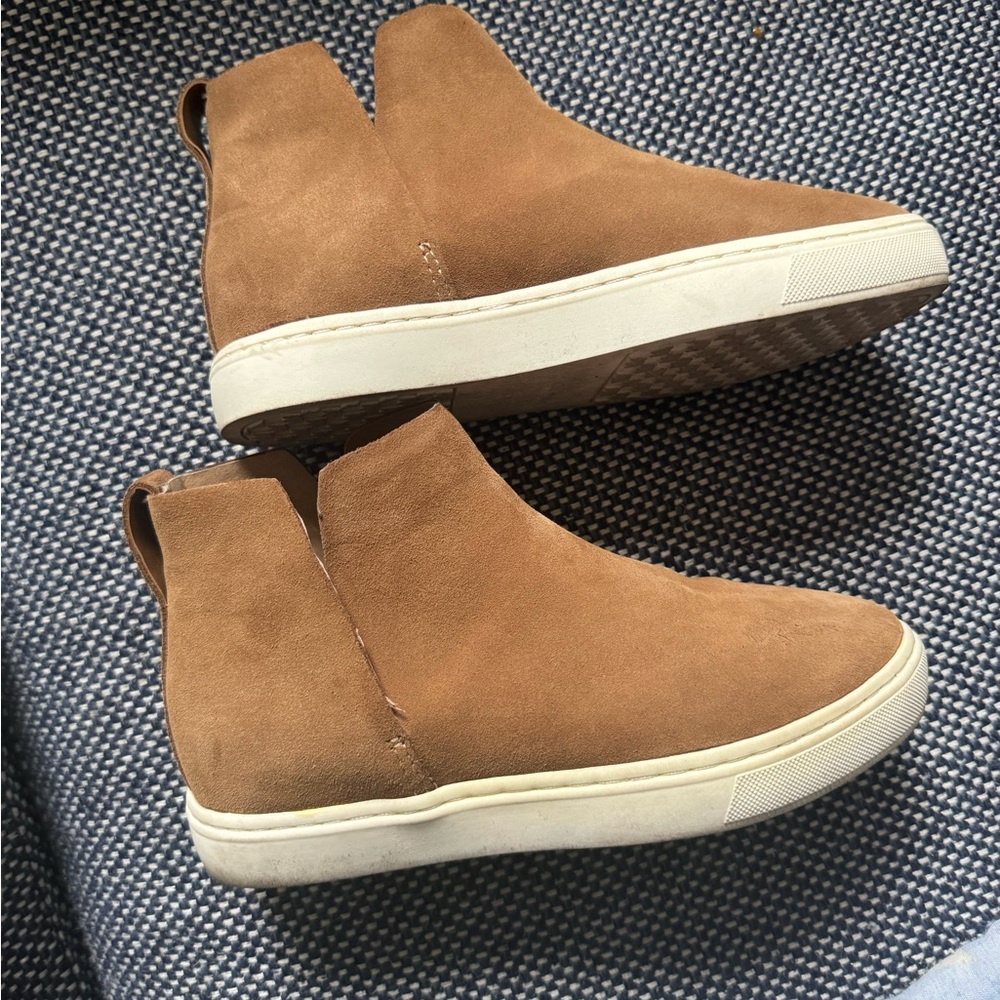Birdies Womens Brown Suede Falcon Water Resistant Bootie Size 5